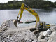 Kobelco SK210LC, 1997 modell. Gravemaskin med graveskuffe og grøfteskuffe.