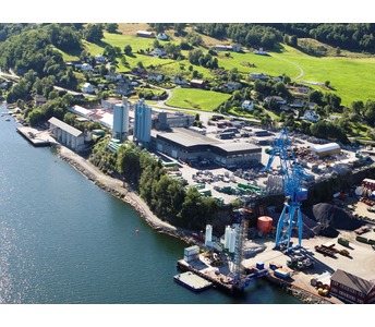 Fabrikk og hovedkontor i Vindafjord